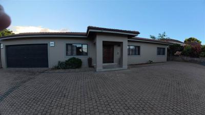 5 Bed House in Durban North-2