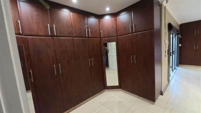 5 Bed House in Durban North-11