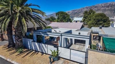 4 Bedroom House in Gordons Bay Central