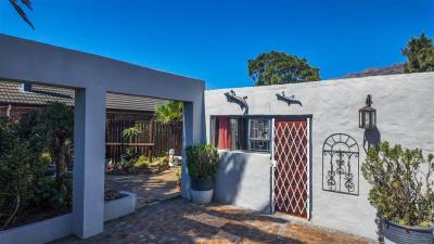 4 Bedroom House in Gordons Bay Central-19