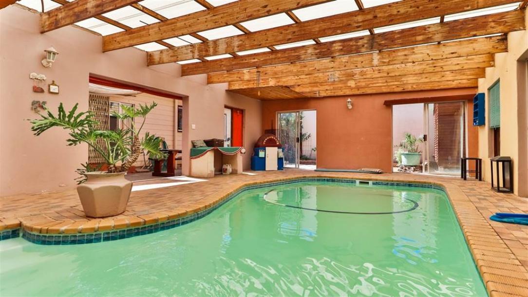 4 Bedroom House in Gordons Bay Central-2