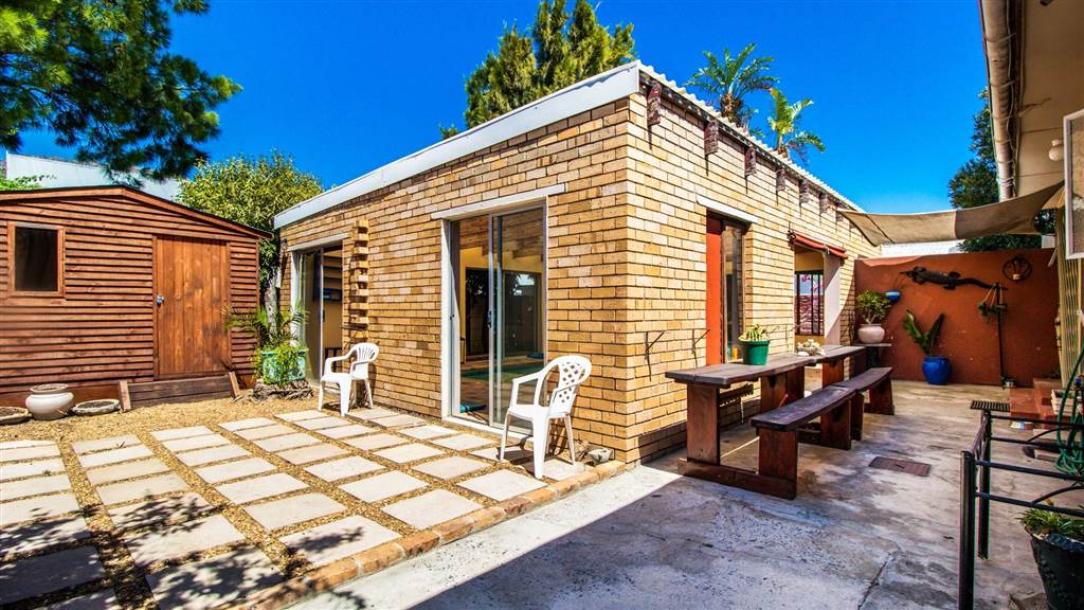 4 Bedroom House in Gordons Bay Central-6