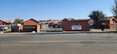 2 Bedroom Townhouse in Noordhoek-0