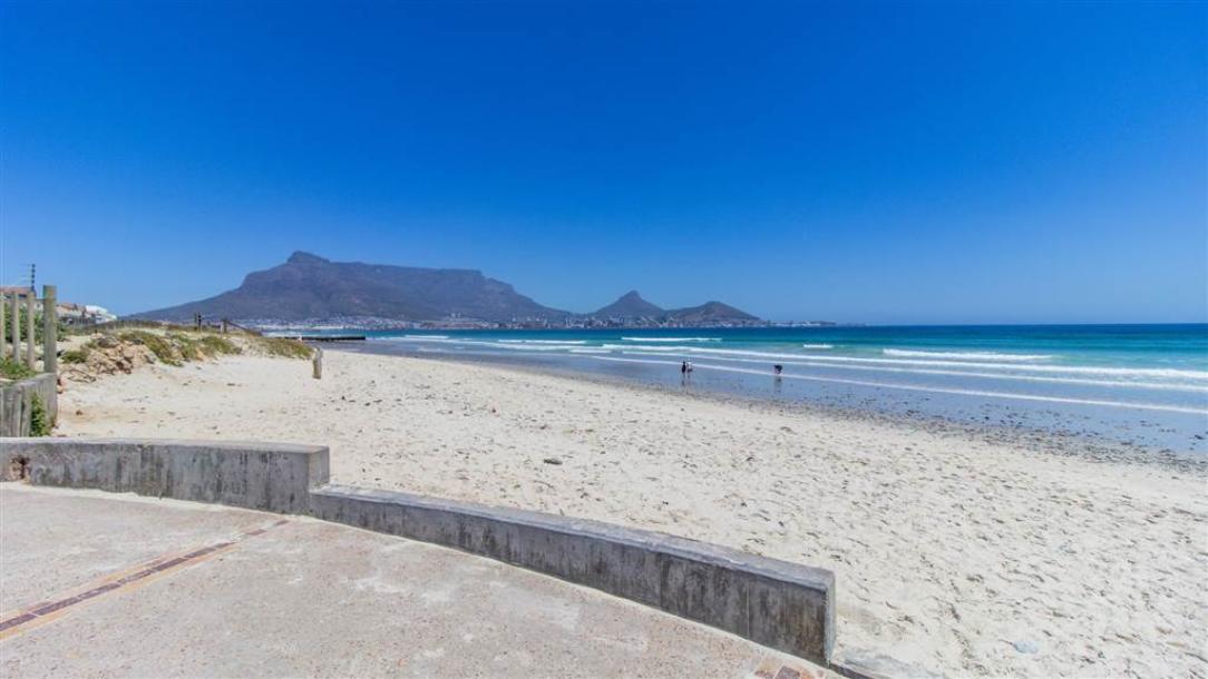 2 Bedroom Apartment in Milnerton-19