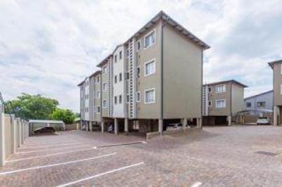 2 Bed Apartment in Ferndale-1