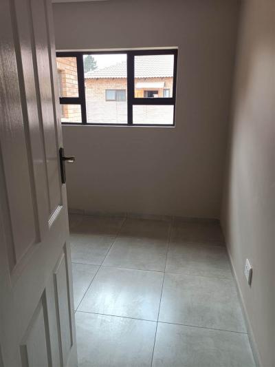3 Bedroom House in Kookrus-11