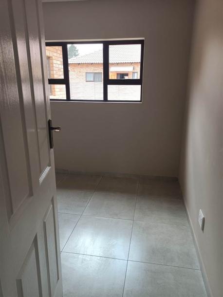 3 Bedroom House in Kookrus-11