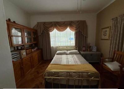 4 Bed House in Upington-5