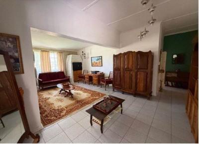 4 Bed House in Upington-2