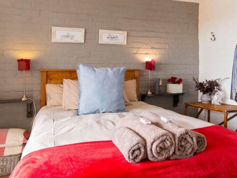 1 Bedroom Apartment in Simondium-3