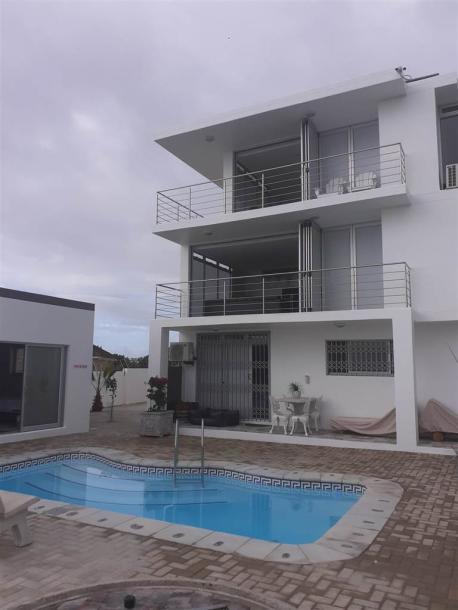 Bachelor apartment in Wavecrest-1