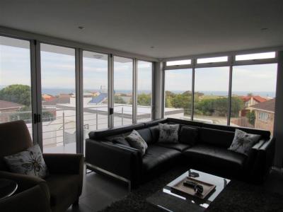 Bachelor apartment in Wavecrest-11