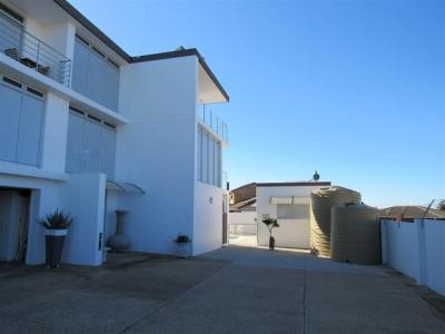 Bachelor apartment in Wavecrest-13