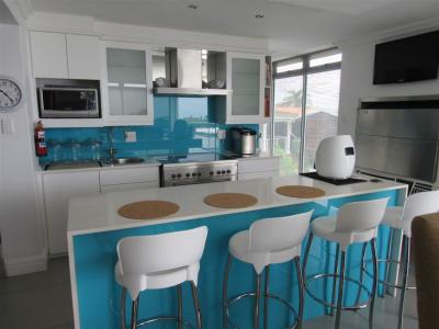 Bachelor apartment in Wavecrest-16