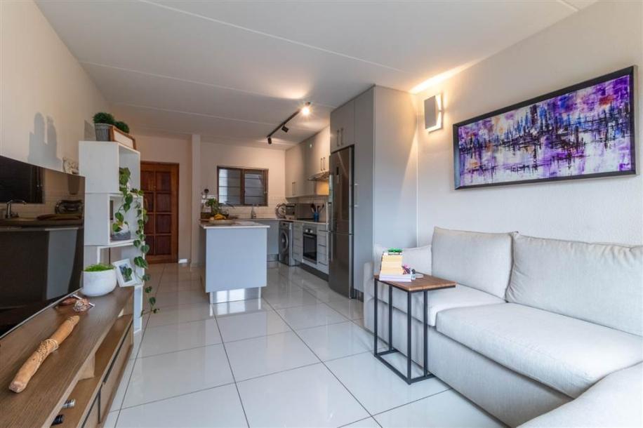 1 Bed Apartment in Bedfordview-1