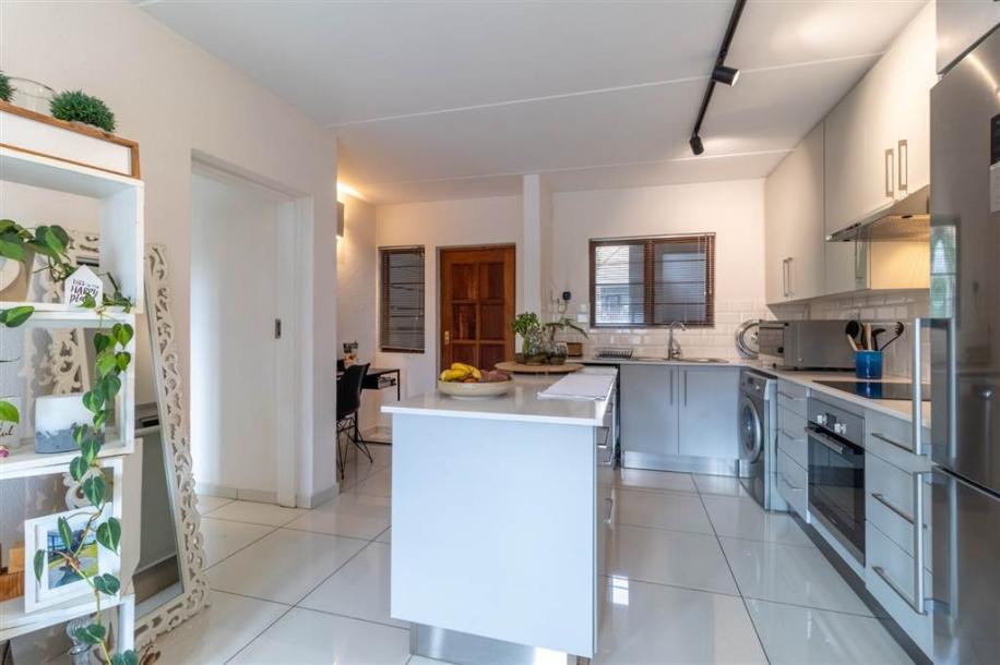 1 Bed Apartment in Bedfordview-4