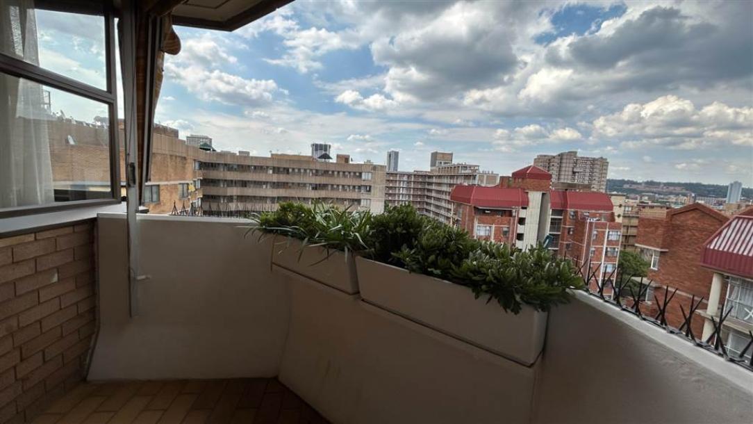 1 Bedroom Flat in Berea-14