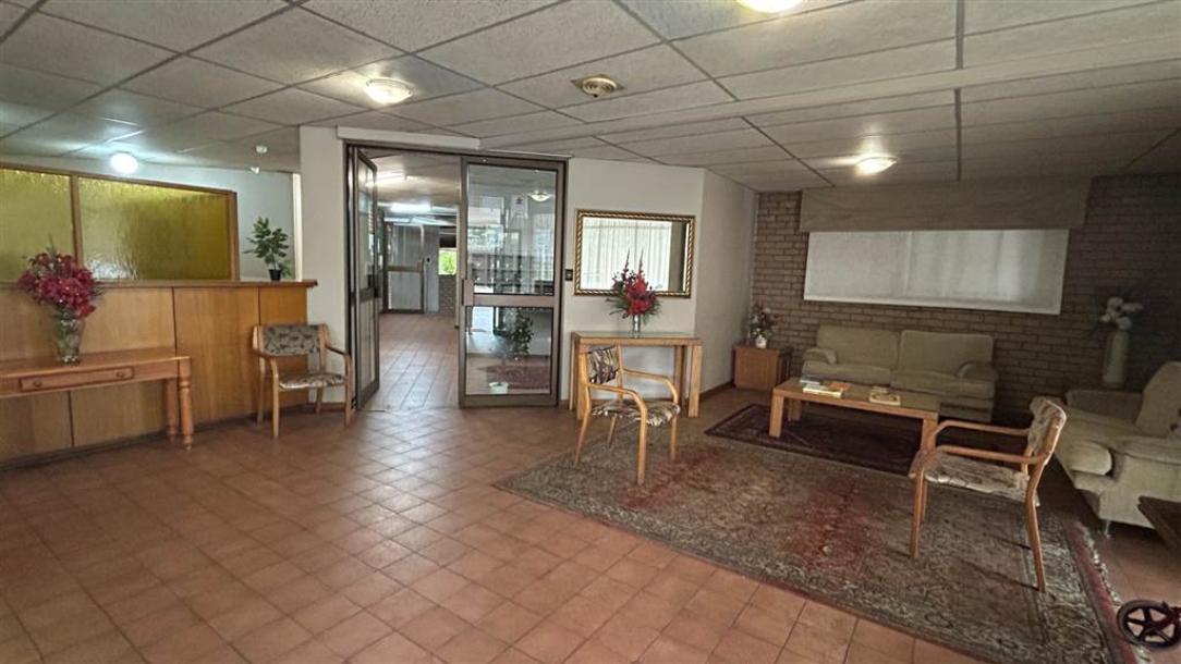 1 Bedroom Flat in Berea-3