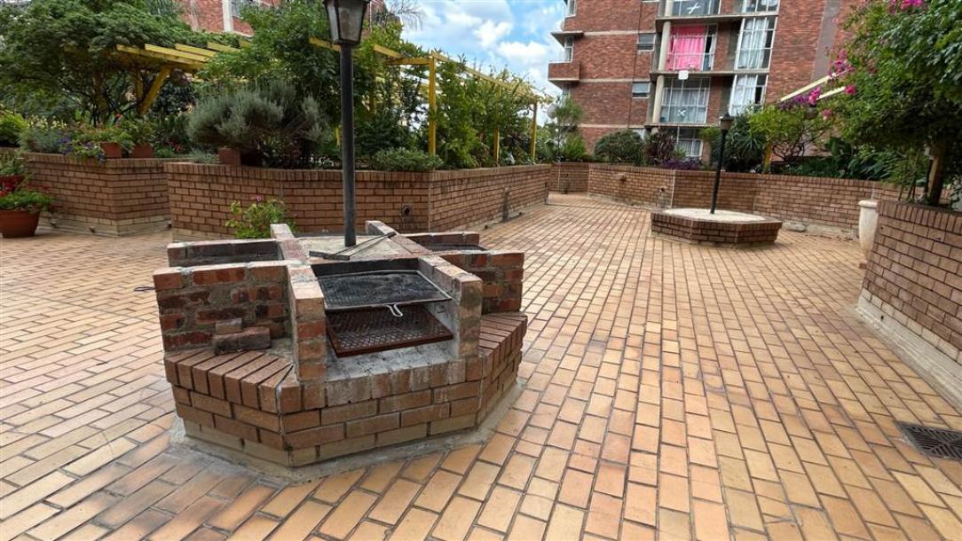 1 Bedroom Flat in Berea-6