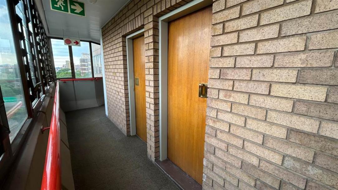 1 Bedroom Flat in Berea-9