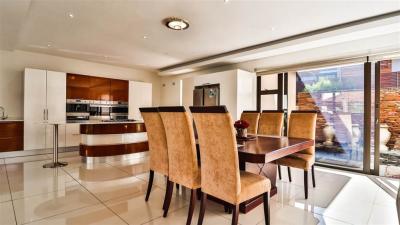 6 Bedroom House in Izinga Park-6
