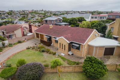 3 Bedroom House in Dana Bay-0