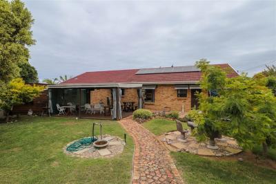 3 Bedroom House in Dana Bay-19