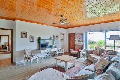 3 Bedroom House in Dana Bay-3