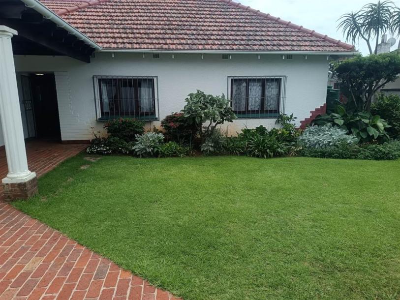 3 Bedroom House in Vincent-0