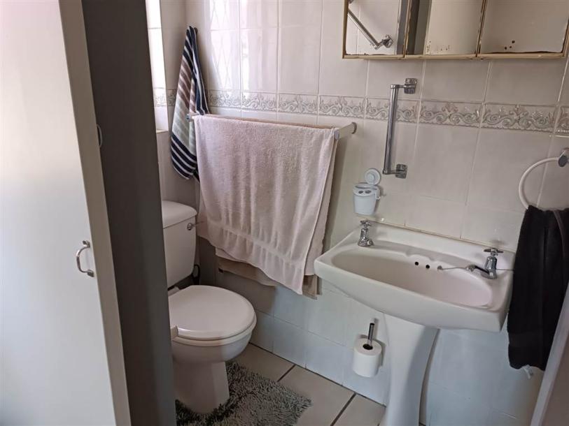 3 Bedroom House in Vincent-10