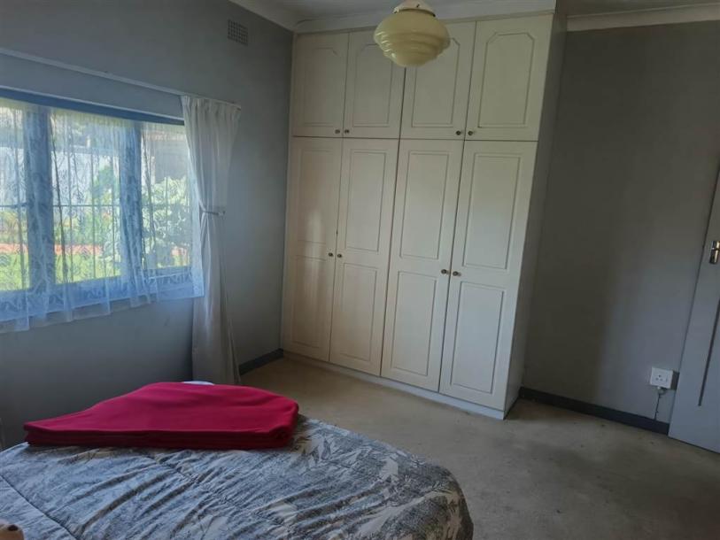 3 Bedroom House in Vincent-11