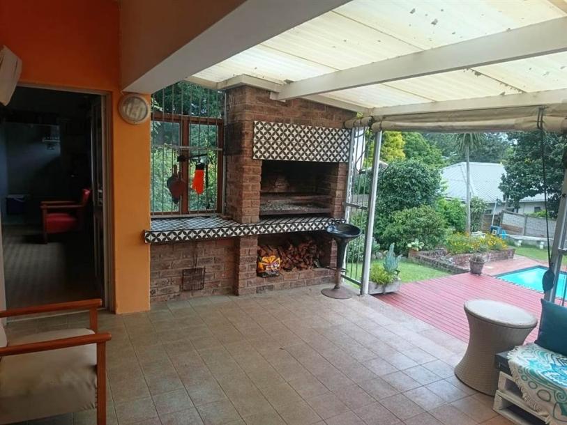 3 Bedroom House in Vincent-6