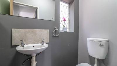 2 Bed Duplex in Robindale-14