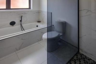 2 Bedroom Townhouse for Sale in Essenwood