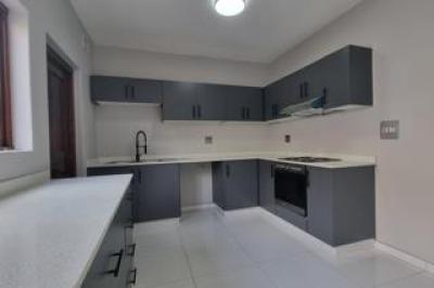 2 Bedroom Townhouse for Sale in Essenwood