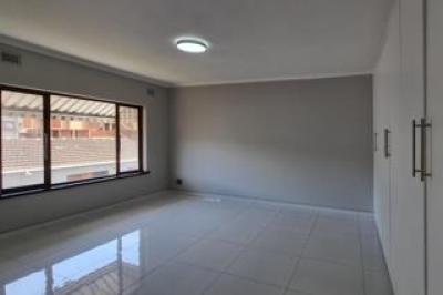 2 Bedroom Townhouse for Sale in Essenwood