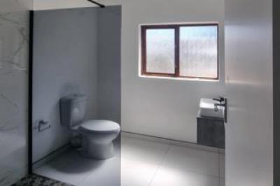 2 Bedroom Townhouse for Sale in Essenwood