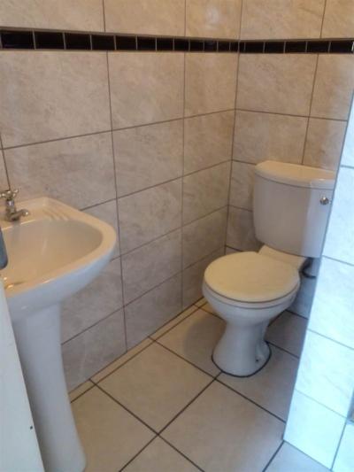 2 Bedroom Flat in Braamfontein Werf
