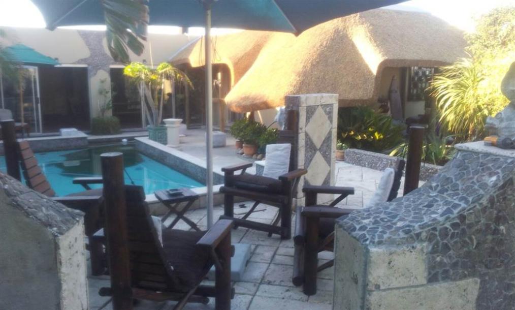 2 Bed Cluster in Bloubergstrand-1