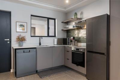 2 Bedroom Apartment in Muizenberg