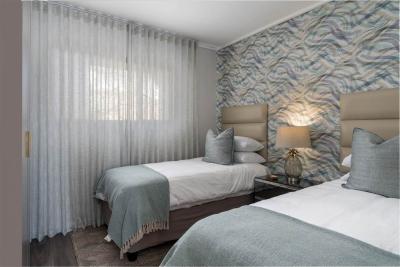 2 Bedroom Apartment in Muizenberg