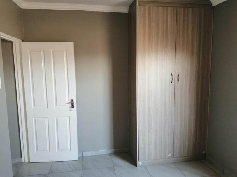 1 Bedroom Apartment in Kuruman-9