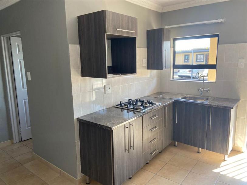 1 Bedroom Apartment in Kuruman-1