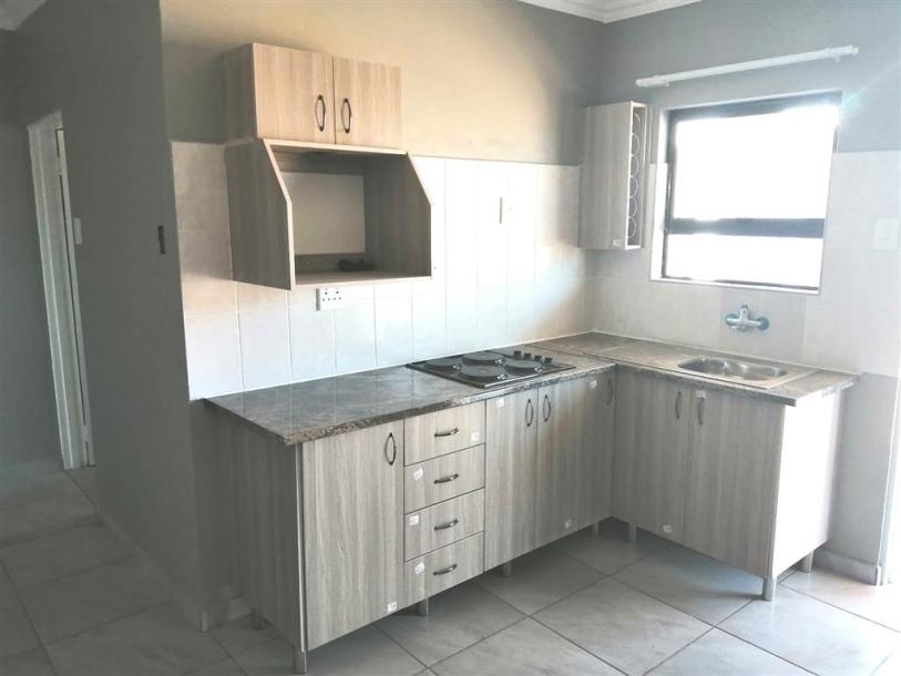 1 Bedroom Apartment in Kuruman-7