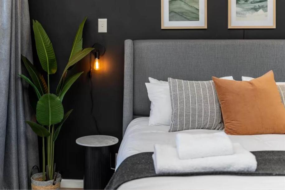 1 Bedroom Apartment in Green Point-9