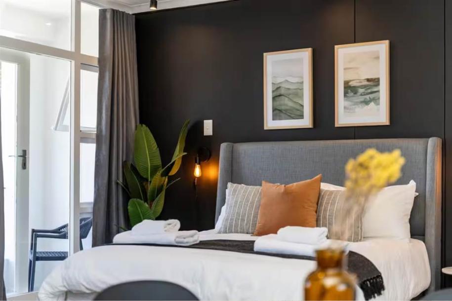 1 Bedroom Apartment in Green Point-12