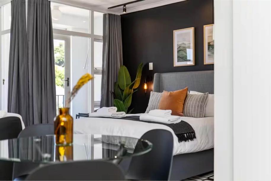 1 Bedroom Apartment in Green Point-14