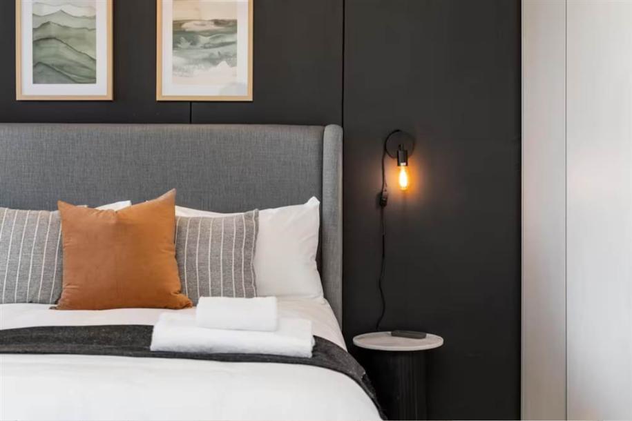 1 Bedroom Apartment in Green Point-16