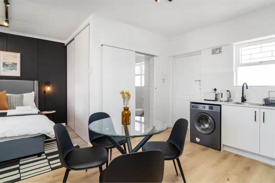 1 Bedroom Apartment in Green Point-18