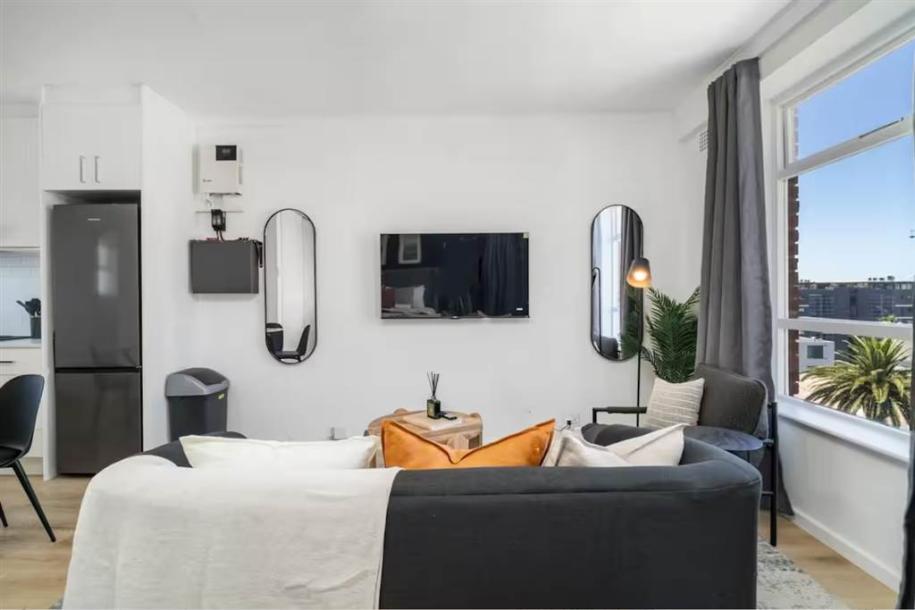 1 Bedroom Apartment in Green Point-19